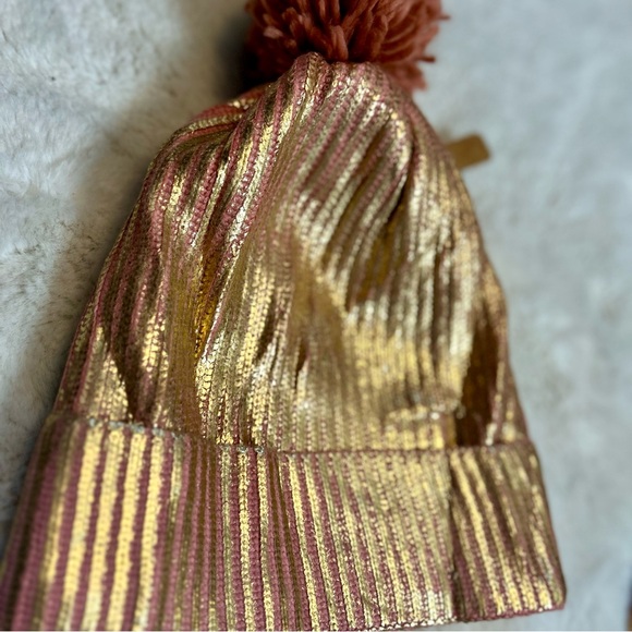 NWT Gold Painted Pink Toque with Pom Pom - Picture 3 of 9
